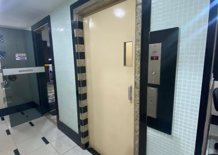 Lindo Apto Com Elevador, Perfeito Para Familias, Amplo, Bem Ventilado E Equipado Com Utensilios Para Sua Comodidade, Aconchegante E Na Melhor Localizacao Da Praia Do Morro, Ideal Para Momentos Inesqueciveis
