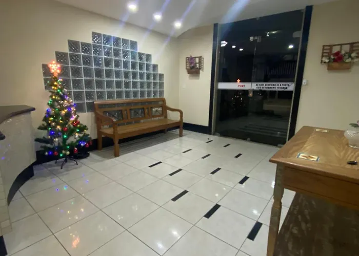 Lindo Apto Com Elevador, Perfeito Para Familias, Amplo, Bem Ventilado E Equipado Com Utensilios Para Sua Comodidade, Aconchegante E Na Melhor Localizacao Da Praia Do Morro, Ideal Para Momentos Inesqueciveis